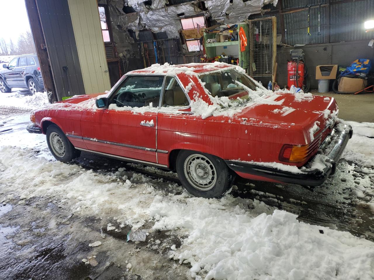1985 Mercedes-Benz SL-klasse VIN WDBBA45C9FA020491 Copart auction photo, normal wear damage thumbnail 2