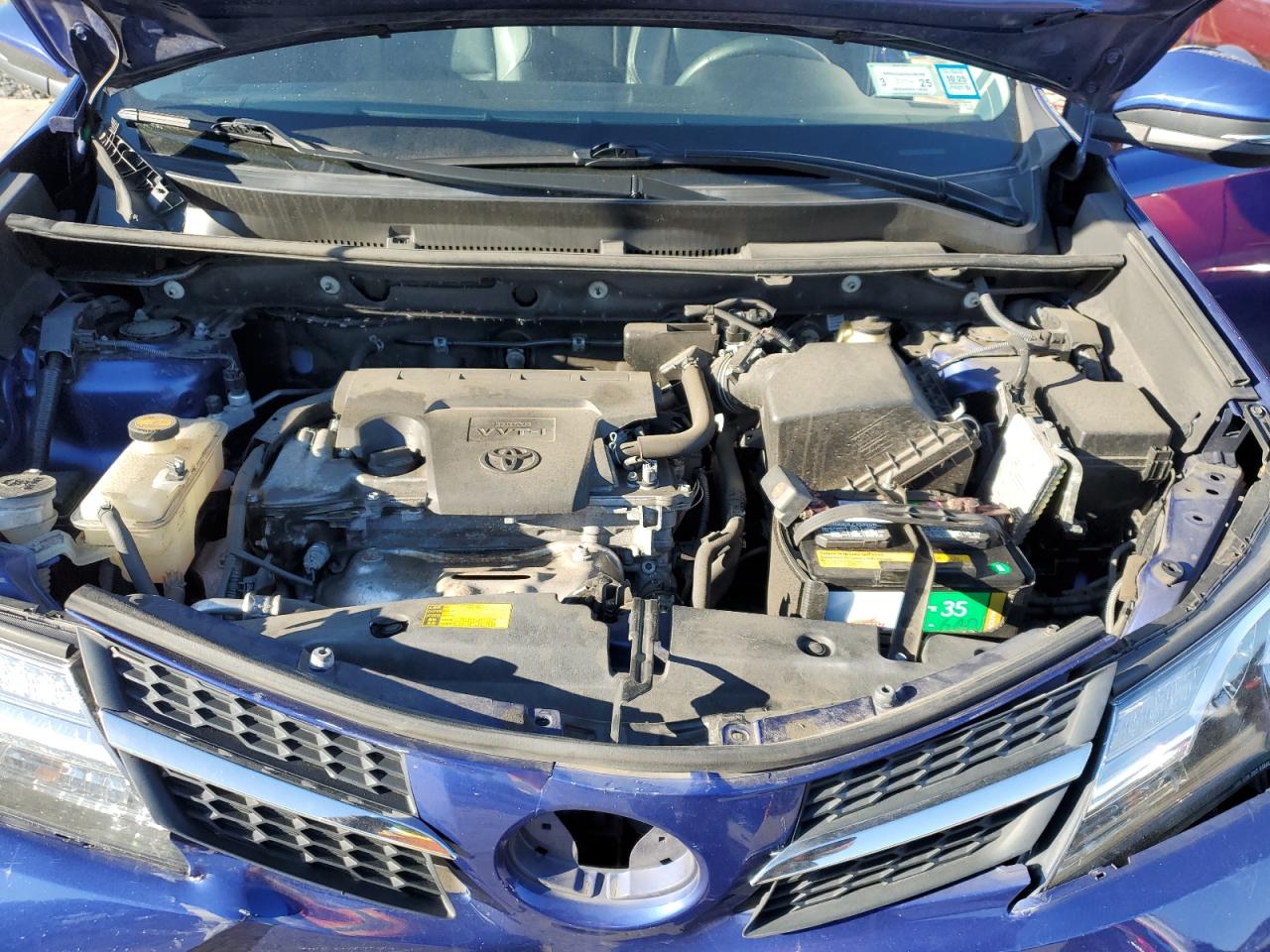 2015 Toyota RAV 4 VIN 2T3DFREV8FW369198 Copart auction photo, front end / minor dent/scratches damage thumbnail 12