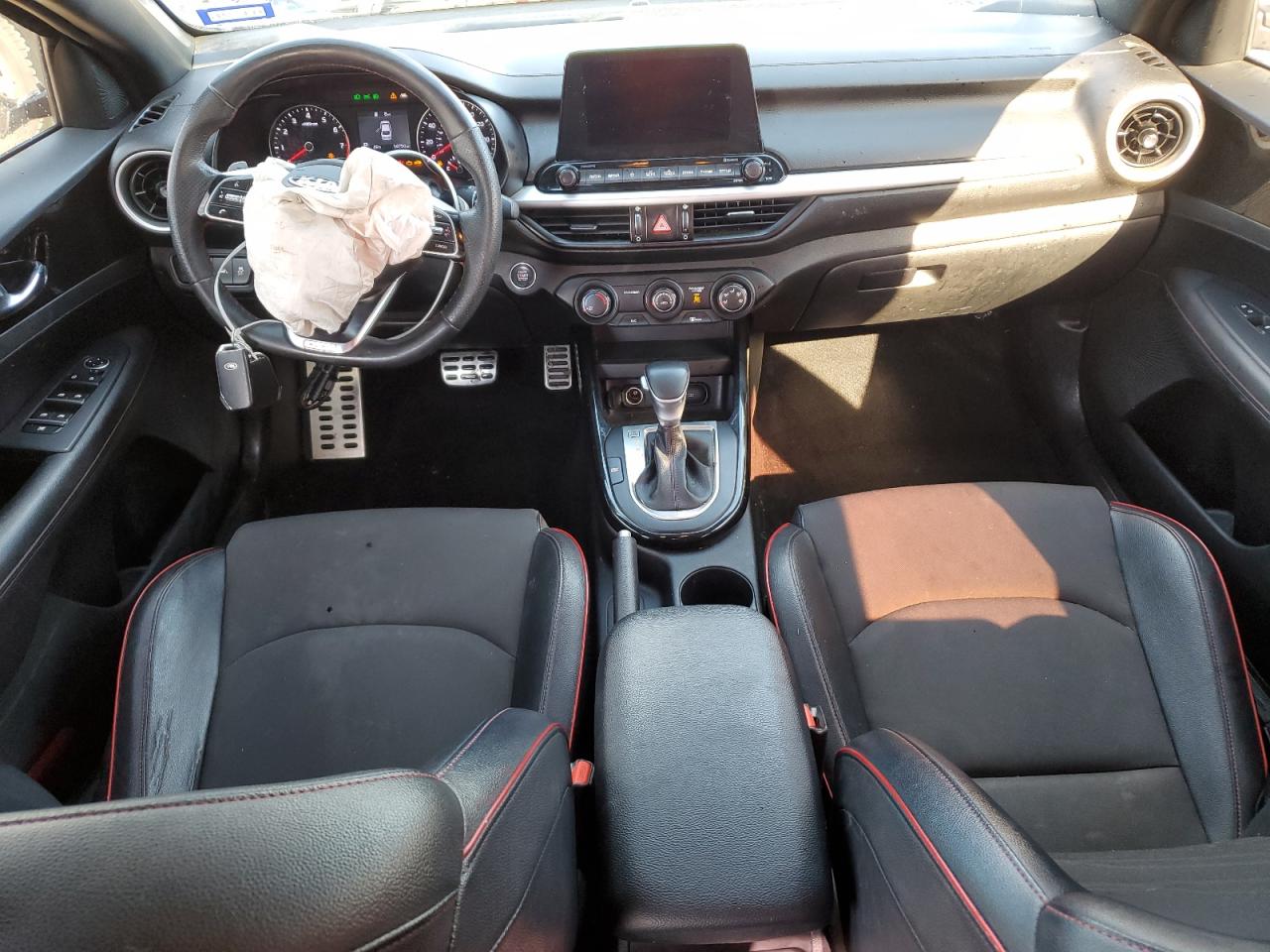 2020 KIA Forte VIN 3KPF44AC6LE261658 Copart auction photo, front end / hail damage thumbnail 8