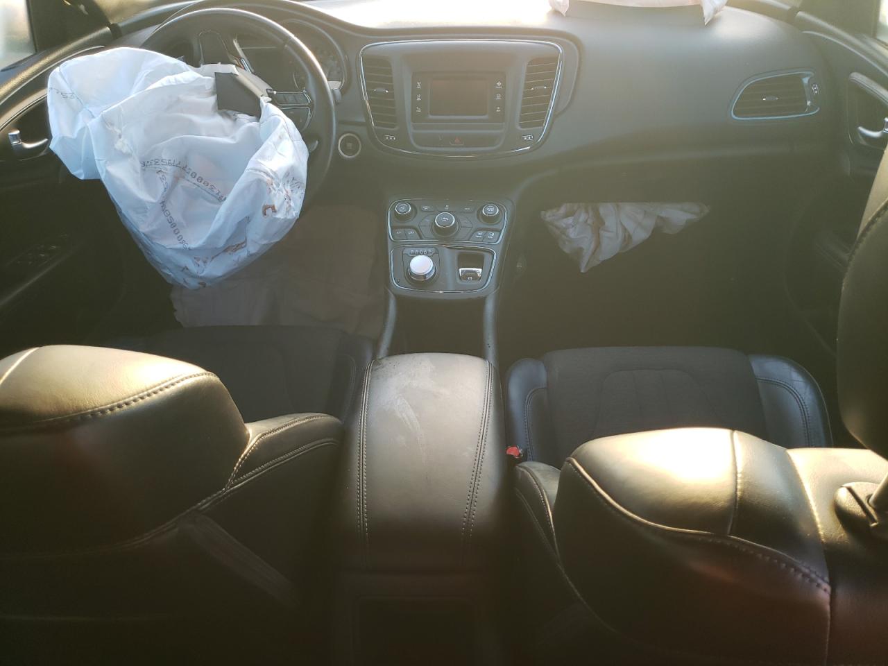 2015 Chrysler 200 VIN 1C3CCCBB8FN559008 Copart auction photo, front end / minor dent/scratches damage thumbnail 8
