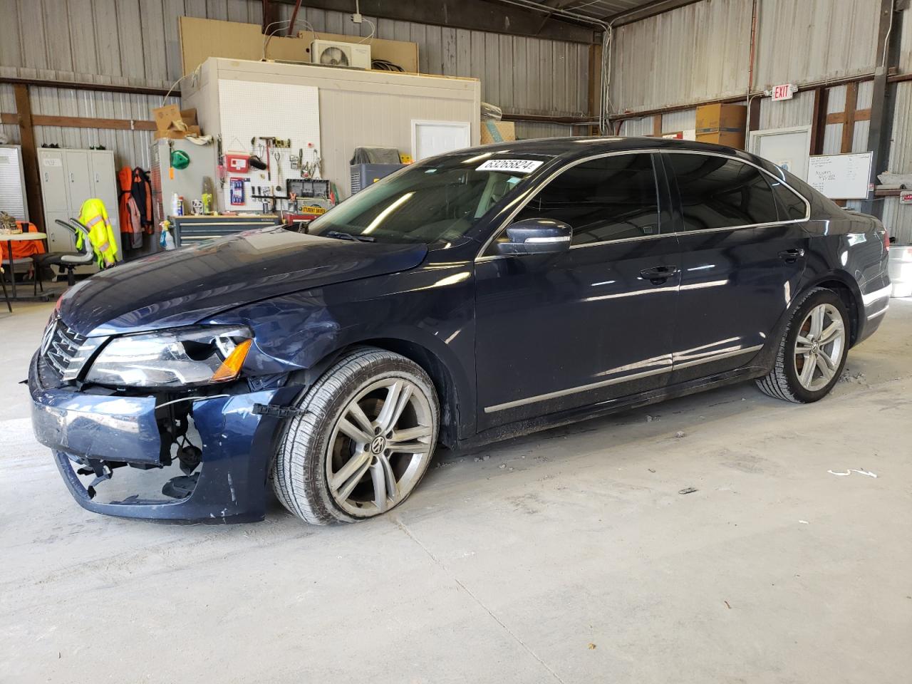 2015 Volkswagen Passat VIN 1VWCV7A39FC077972
