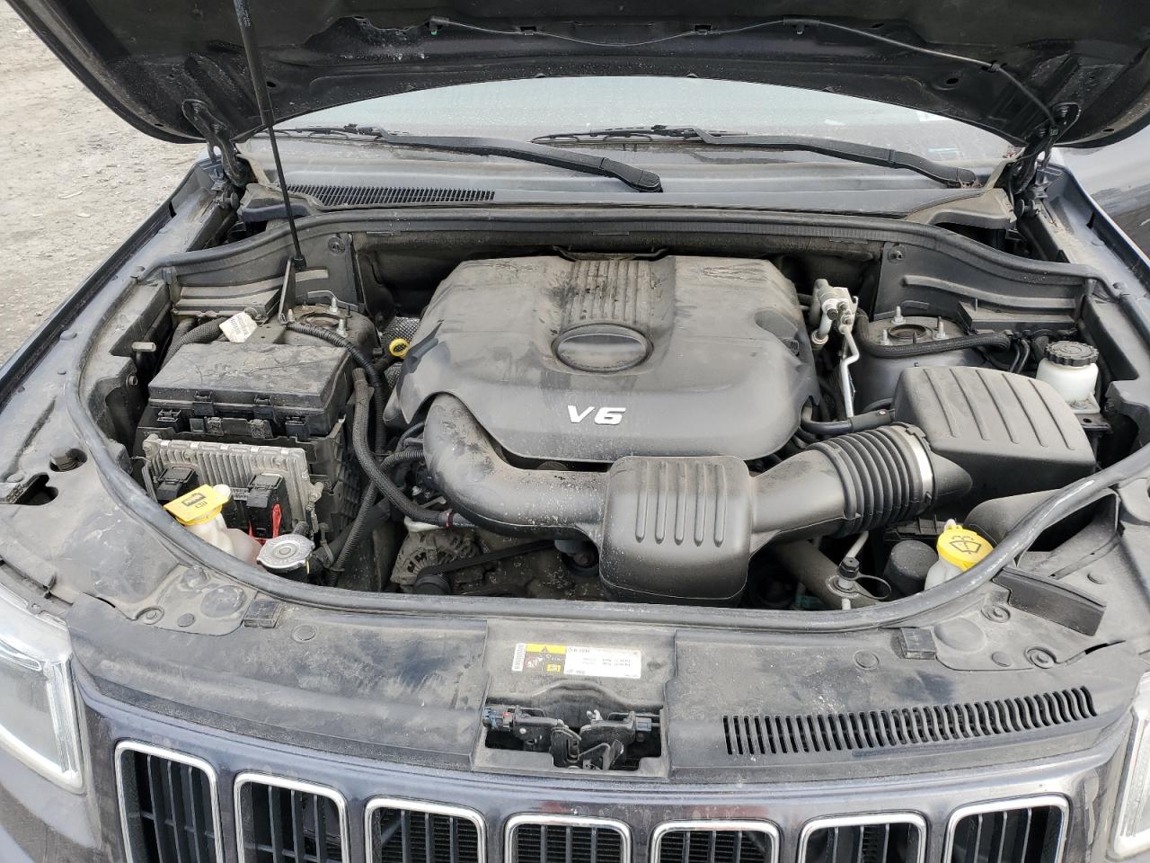 2014 Jeep Grand Cherokee VIN 1C4RJFBG2EC308410 Copart auction photo, minor dent/scratches damage thumbnail 12