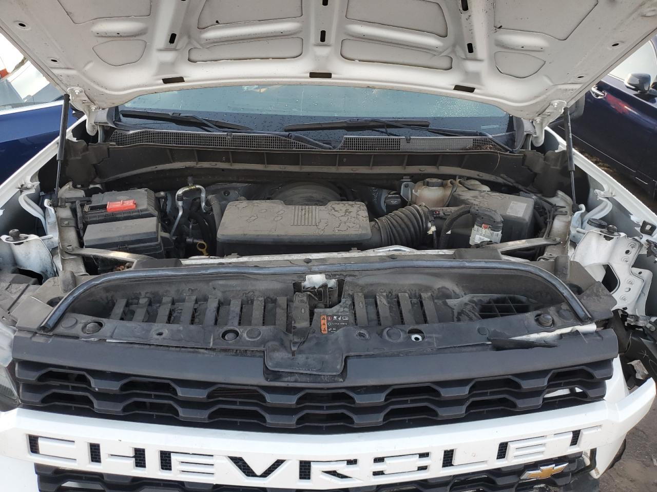 2020 Chevrolet Silverado VIN 3GCUYBEFXLG188660 Copart auction photo, all over damage thumbnail 11