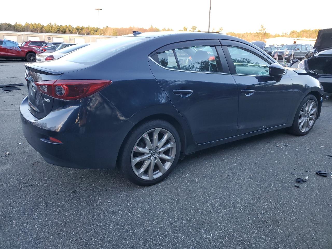 2016 Mazda 3 VIN JM1BM1X31G1281913 Copart auction photo, front end / minor dent/scratches damage thumbnail 3
