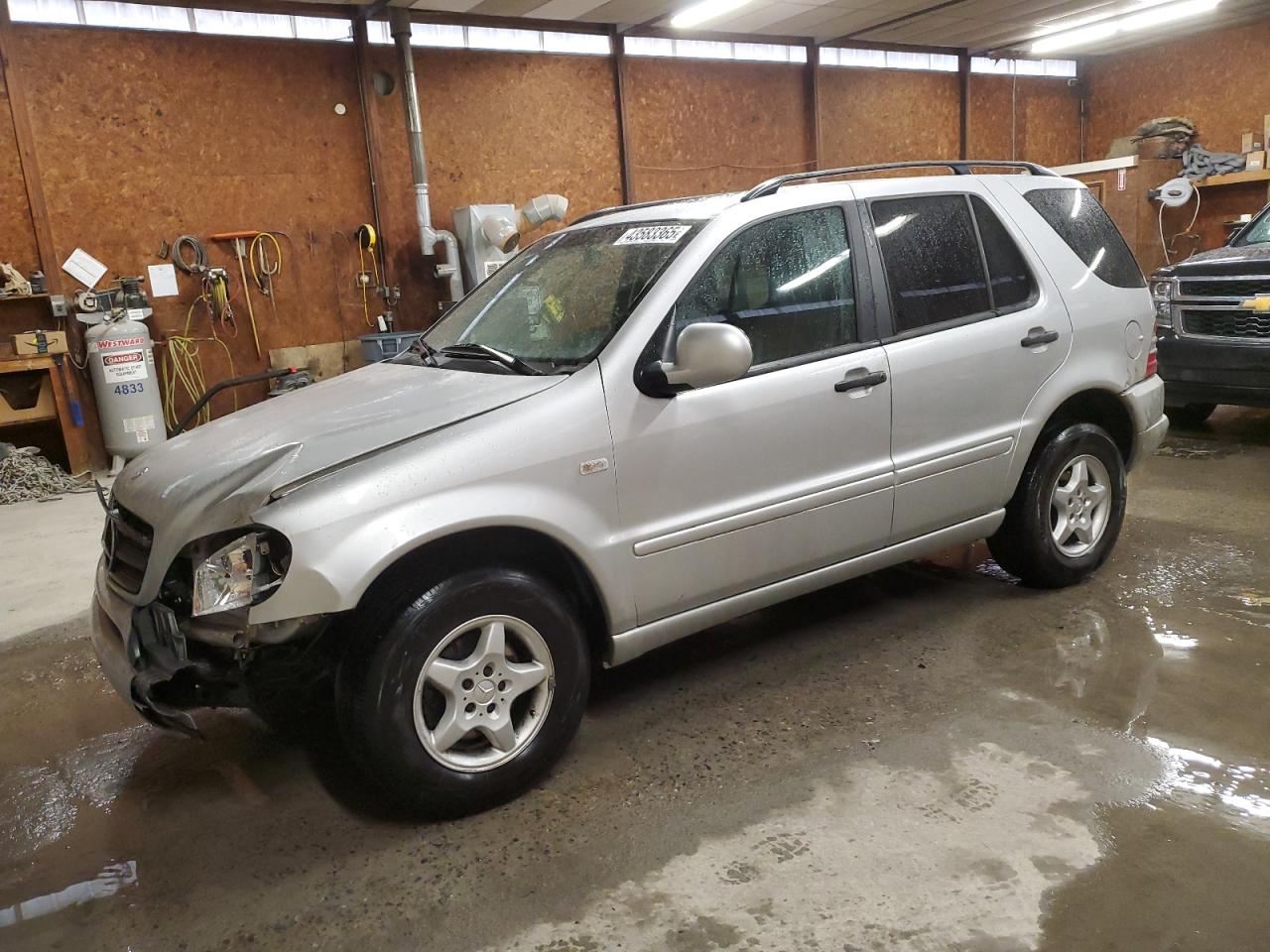 2000 Mercedes-Benz M-klasse VIN 4JGAB54E4YA189786