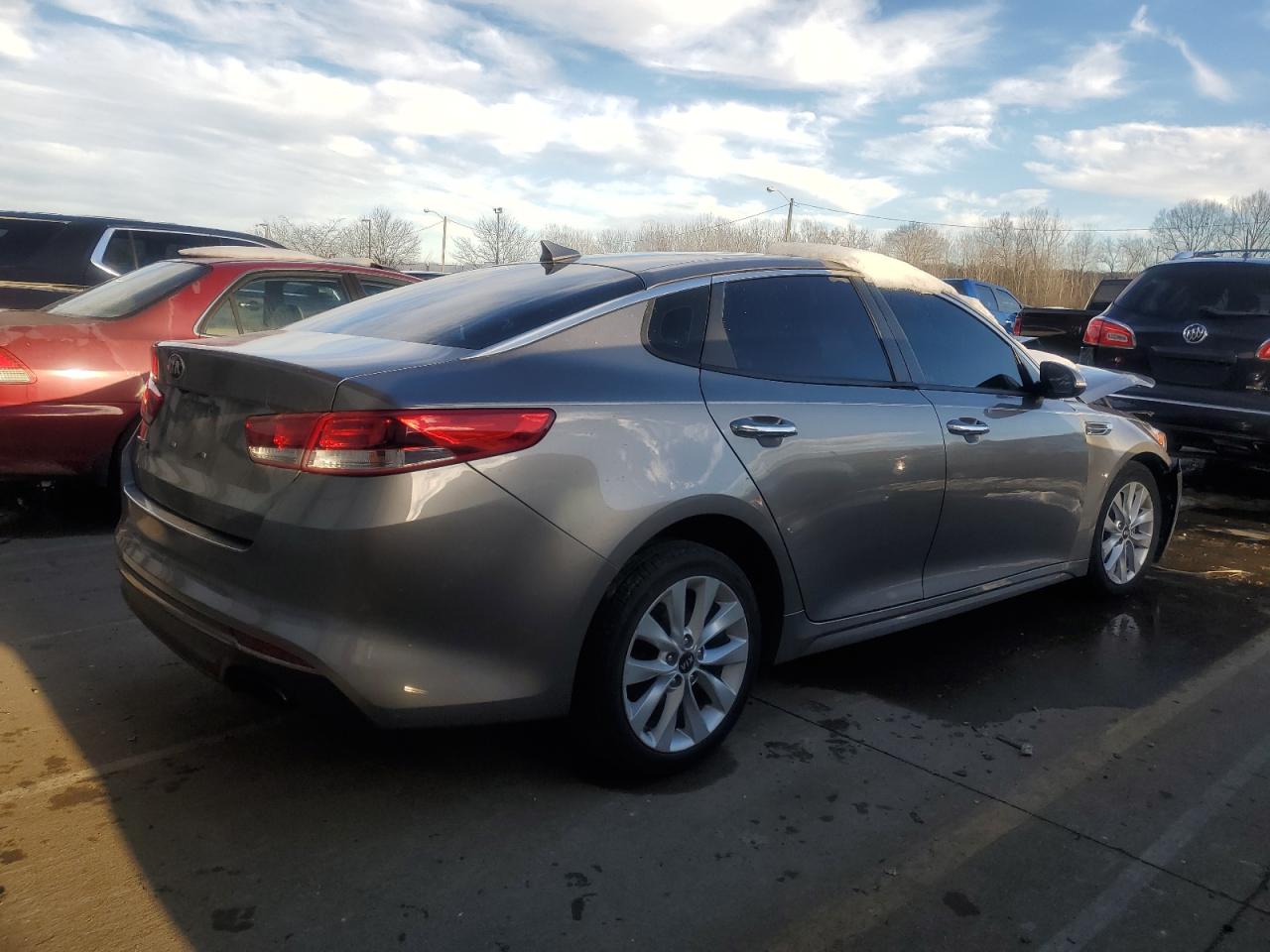 2016 KIA Optima VIN 5XXGT4L33GG045459 Copart auction photo, front end / rear end damage thumbnail 3