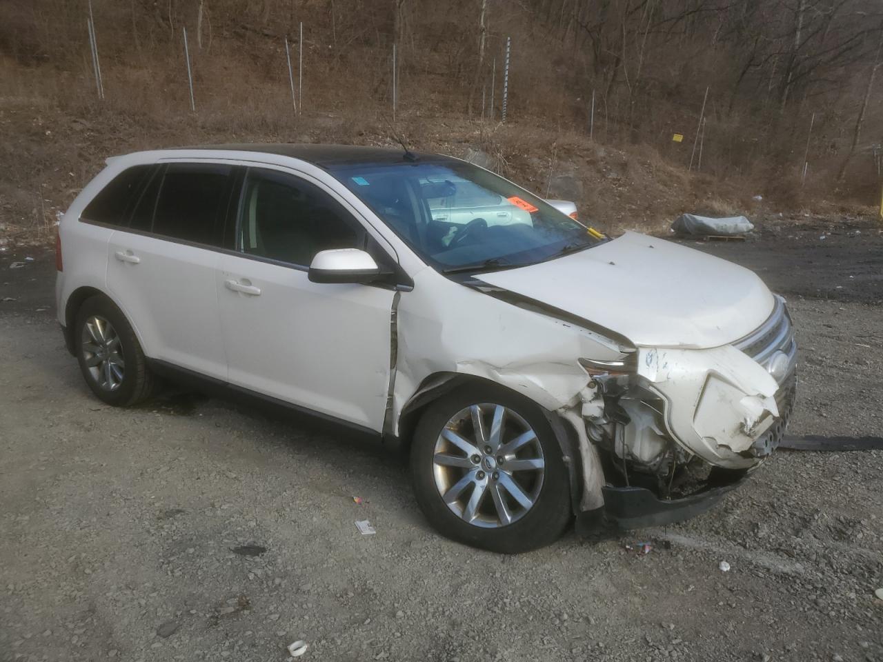 2011 Ford Edge VIN 2FMDK4KC7BBB58200 Copart auction photo, front end / minor dent/scratches damage thumbnail 4