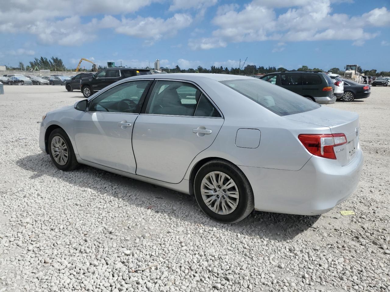 2014 Toyota Camry VIN 4T1BF1FK1EU782598 Copart auction photo, minor dent/scratches damage thumbnail 2