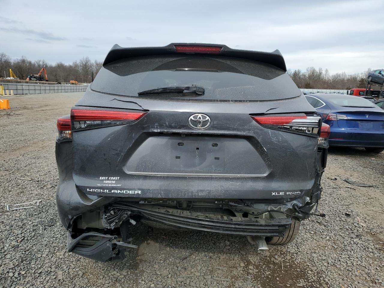 2022 Toyota Highlander VIN 5TDGZRBH0NS243260 Copart auction photo, all over / front end damage thumbnail 6