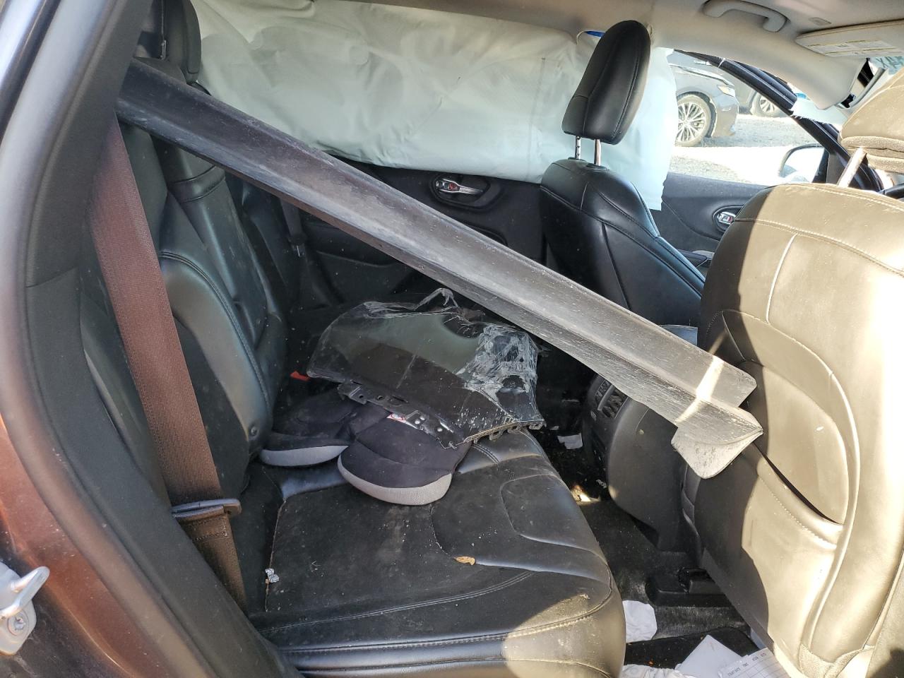 2019 Jeep Grand Cherokee VIN 1C4PJLLXXKD312215 Copart auction photo, side / front end damage thumbnail 11