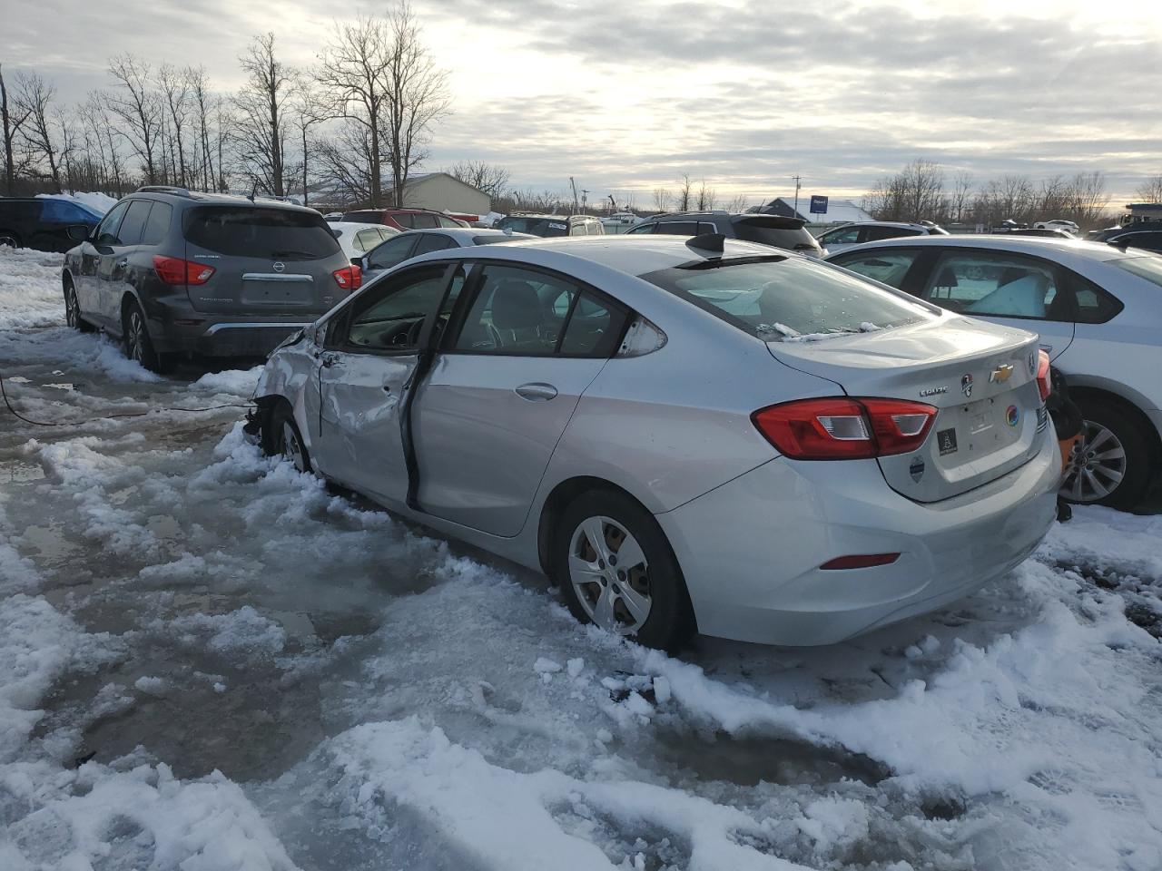2017 Chevrolet Cruze VIN 1G1BC5SM6H7280368 Copart auction photo, front end damage thumbnail 2