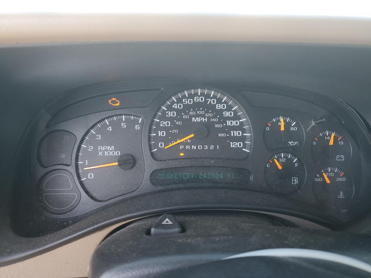2006 Chevrolet Silverado VIN 2GCEK19B961327780 Copart auction photo, front end damage thumbnail 9