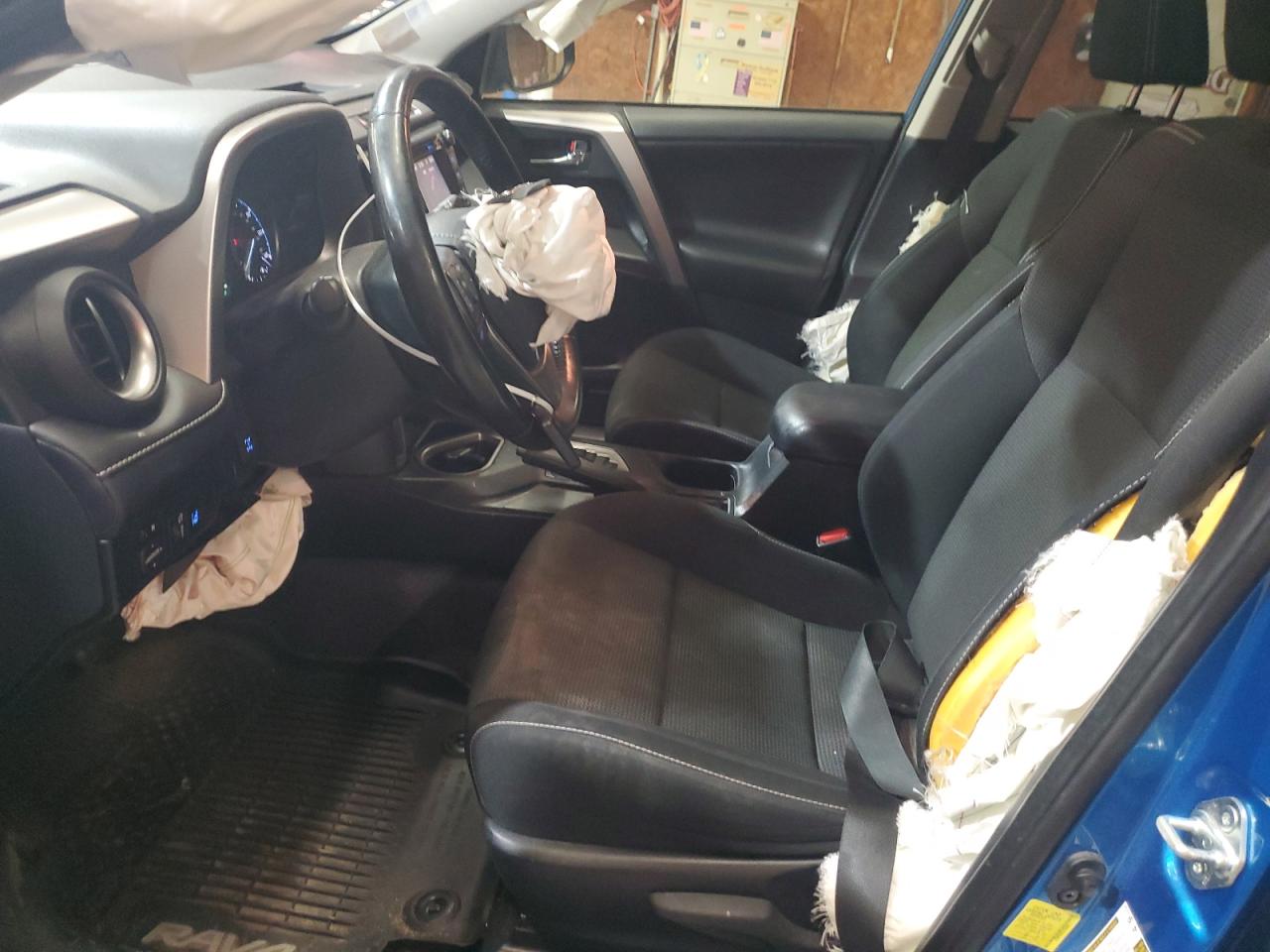 2018 Toyota RAV 4 VIN JTMRFREV3JJ734397 Copart auction photo, front end / side damage thumbnail 7