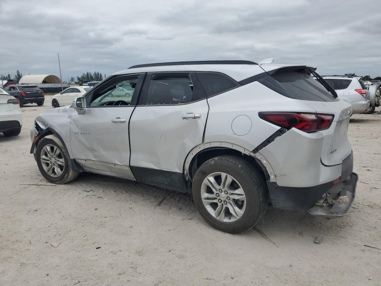 2020 Chevrolet Blazer VIN 3GNKBCRSXLS631030 Copart auction photo, front end / side damage thumbnail 2