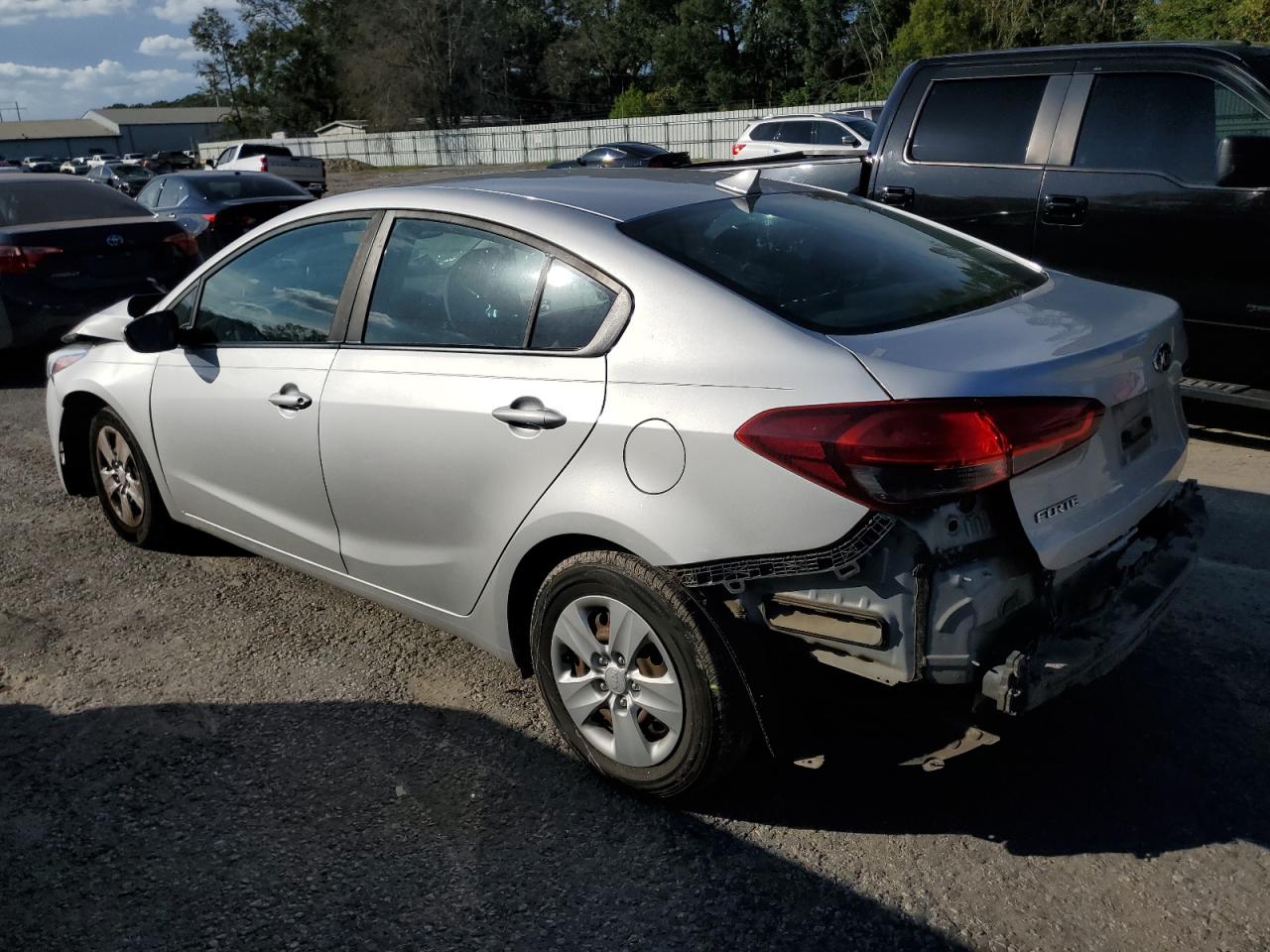 2017 KIA Forte VIN 3KPFK4A77HE070010 Copart auction photo, front end / rear end damage thumbnail 2