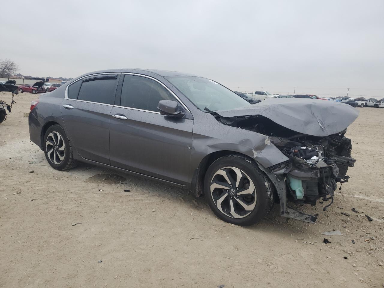 2016 Honda Accord VIN 1HGCR2F82GA038699 Copart auction photo, front end / minor dent/scratches damage thumbnail 4