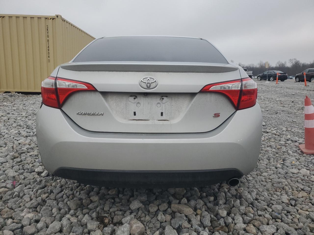 2015 Toyota Corolla VIN 2T1BURHE3FC458695 Copart auction photo, side / rear end damage thumbnail 6