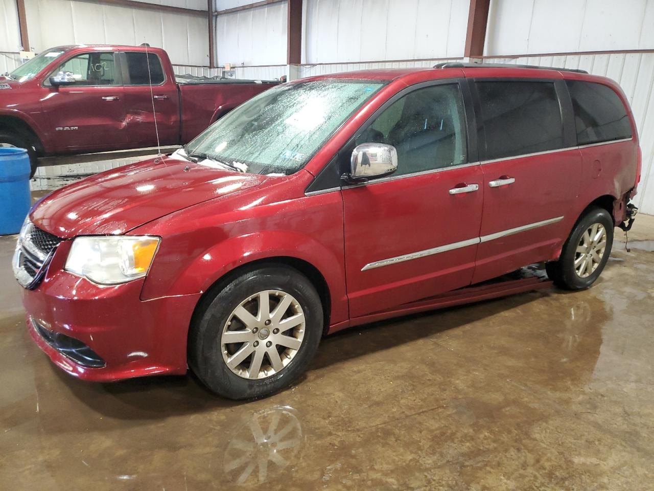 2012 Chrysler Town & Country VIN 2C4RC1CG0CR414466 - Copart auction photo