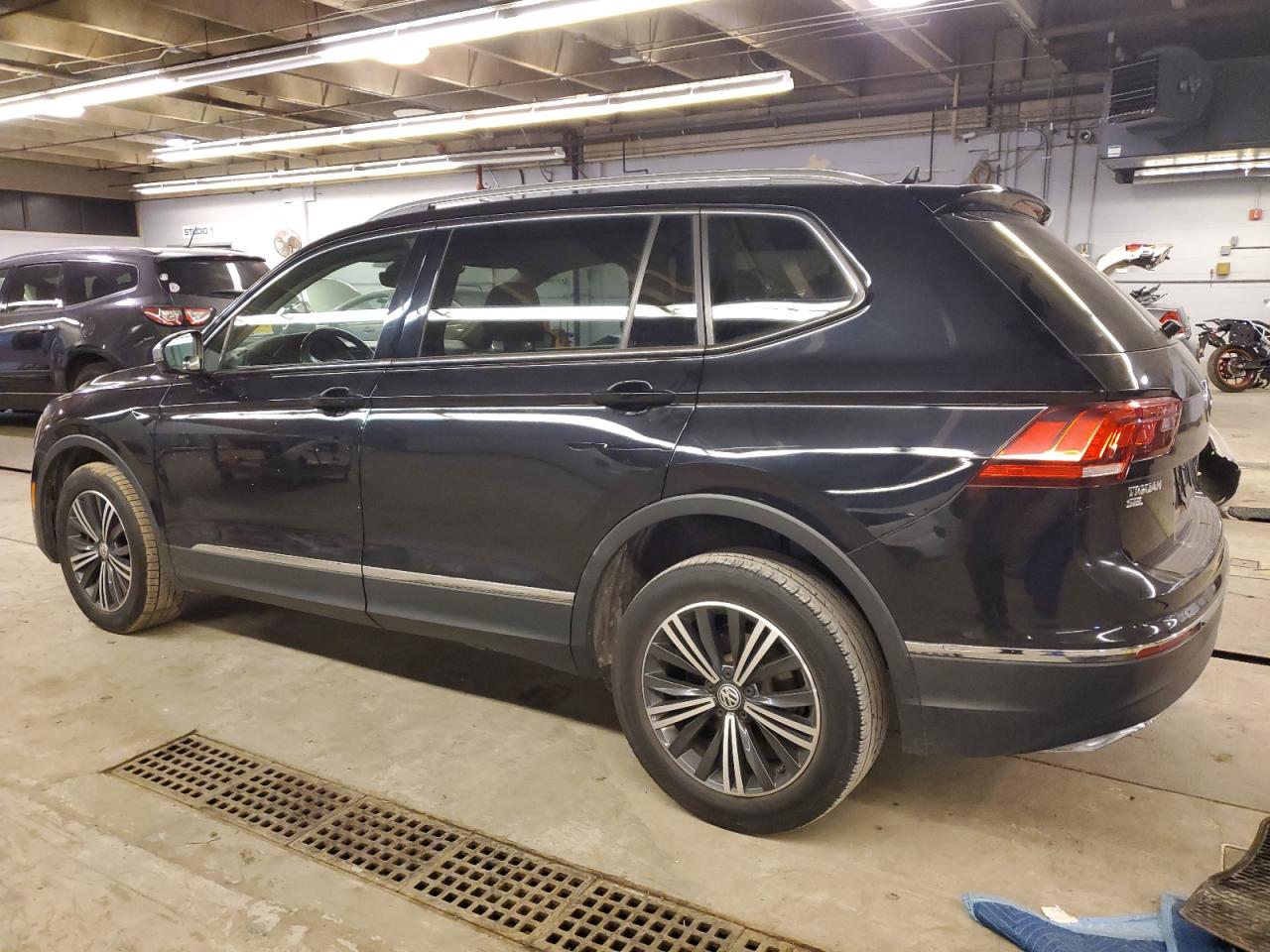 2018 Volkswagen Tiguan VIN 3VV3B7AX1JM087659 Copart auction photo, front end damage thumbnail 2