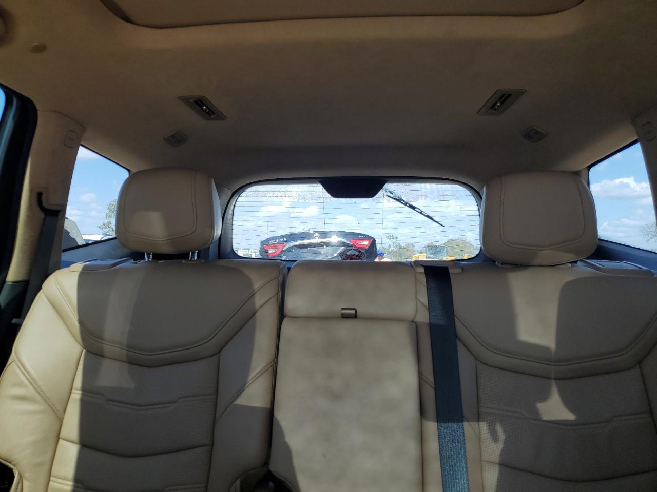 2022 Cadillac XT6 VIN 1GYKPFRS4NZ136219 Copart auction photo, water/flood damage thumbnail 10