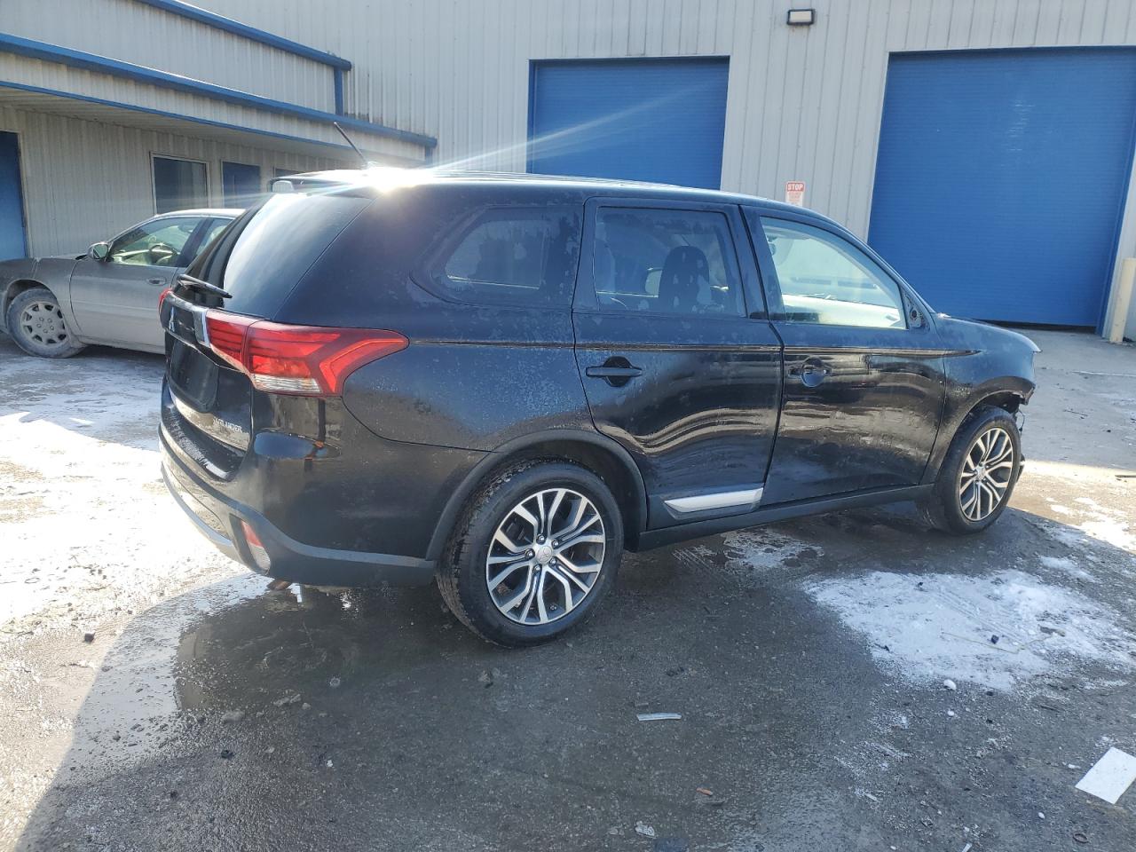2016 Mitsubishi Outlander VIN JA4AD2A37GZ042775 Copart auction photo, front end / side damage thumbnail 3