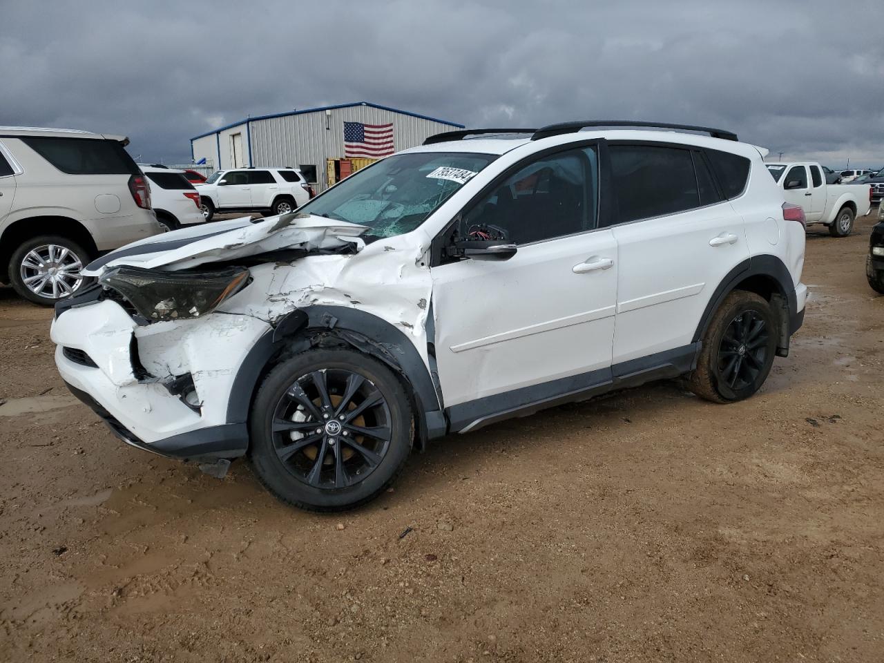 2018 Toyota RAV 4 VIN 2T3RFREV6JW743743