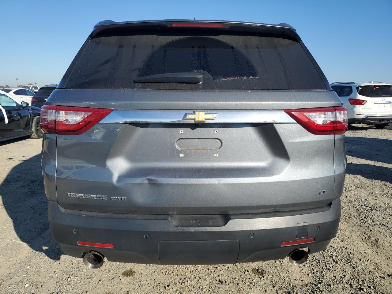 2018 Chevrolet Traverse VIN 1GNEVGKWXJJ155787 Copart auction photo, front end damage thumbnail 6
