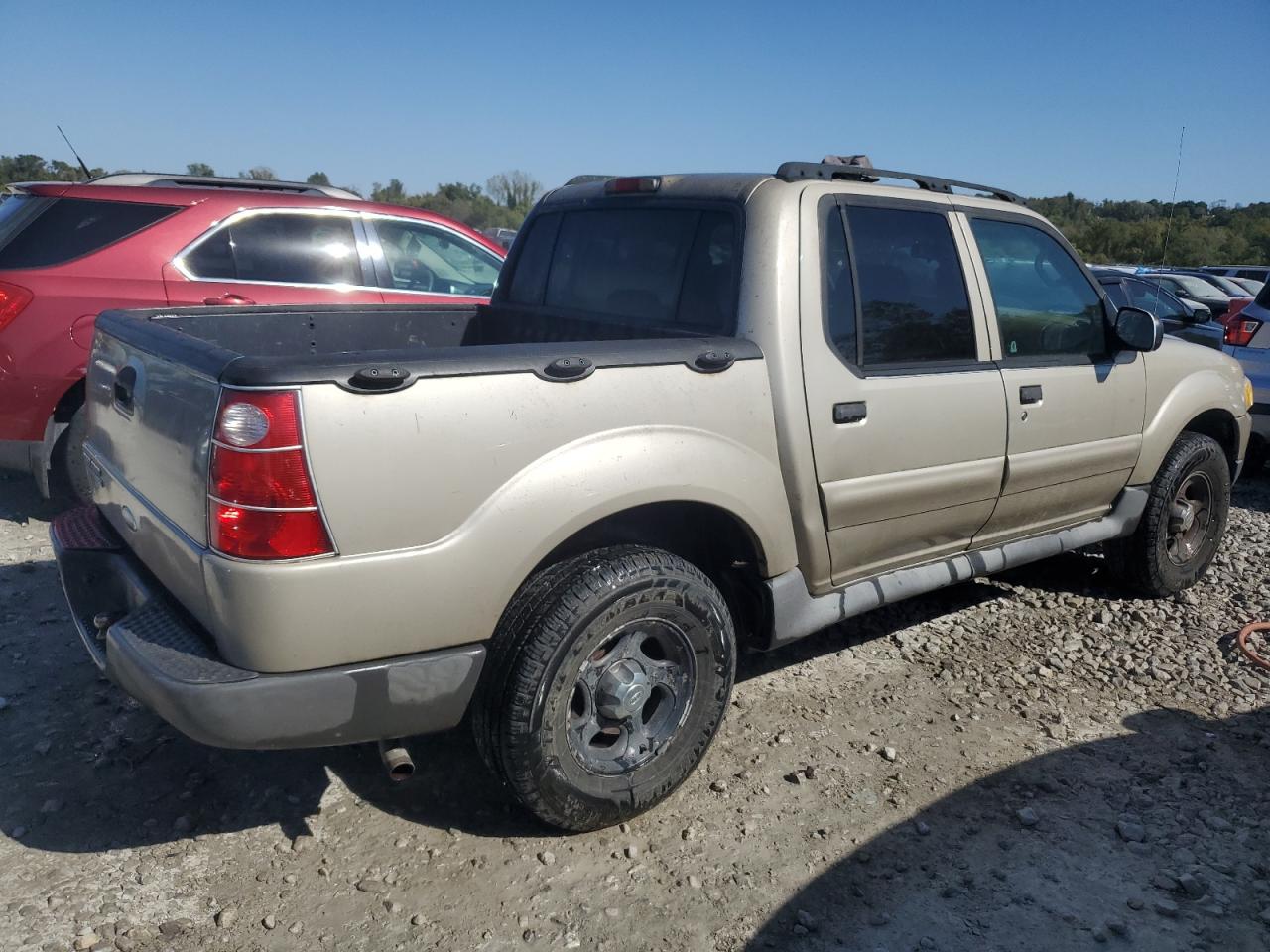 2005 Ford Explorer VIN 1FMZU77K65UB32008 Copart auction photo, burn damage thumbnail 3