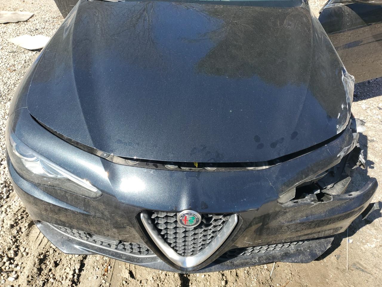 2018 Alfa Romeo Giulia VIN ZARFAEEN9J7590075 Copart auction photo, front end / rear end damage thumbnail 13