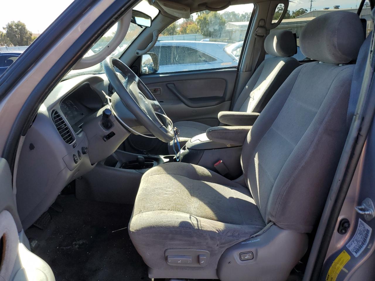 2001 Toyota Sequoia VIN 5TDBT44A01S012304 Copart auction photo, front end damage thumbnail 7