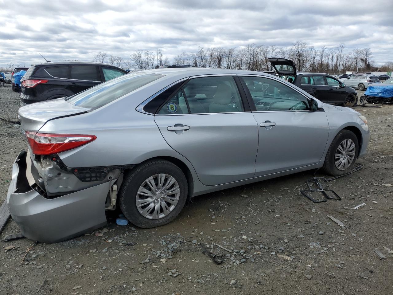 2015 Toyota Camry VIN 4T4BF1FK2FR479739 Copart auction photo, rear end / minor dent/scratches damage thumbnail 3