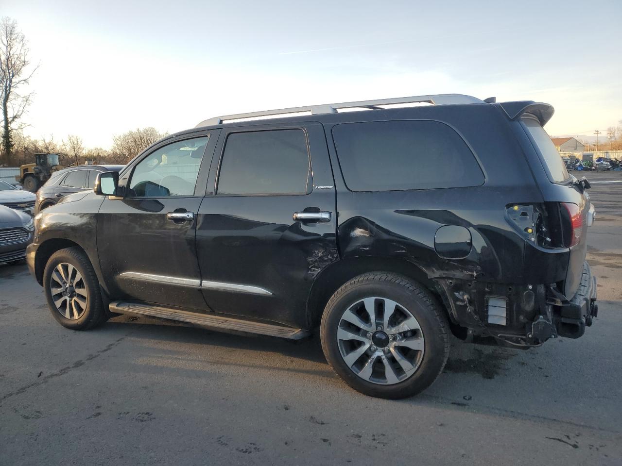 2020 Toyota Sequoia VIN 5TDJY5G17LS180247 Copart auction photo, rear end / side damage thumbnail 2