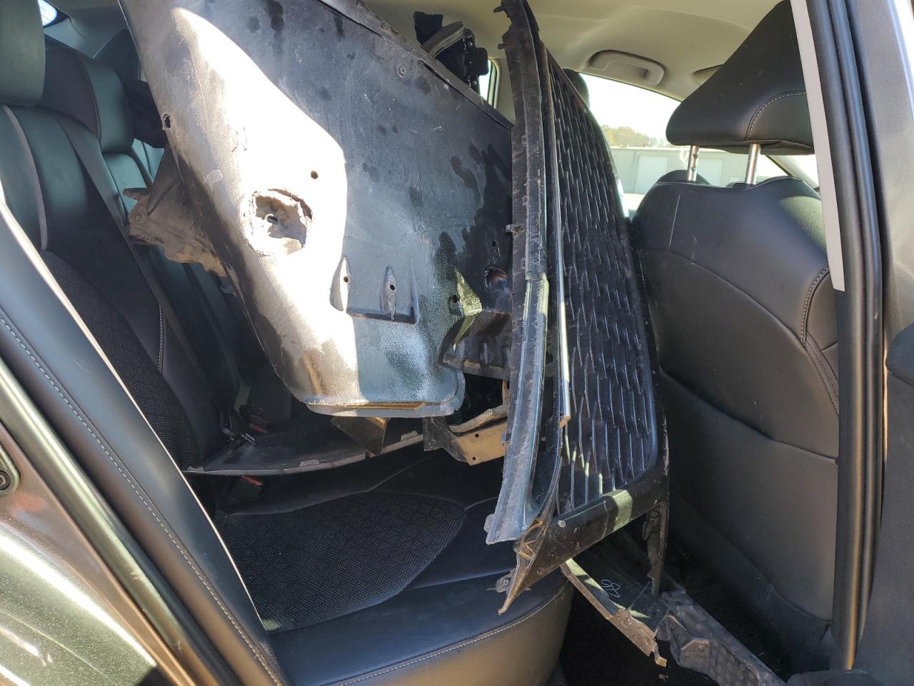 2022 Toyota Camry VIN 4T1K61AK6NU719083 Copart auction photo, front end / minor dent/scratches damage thumbnail 10
