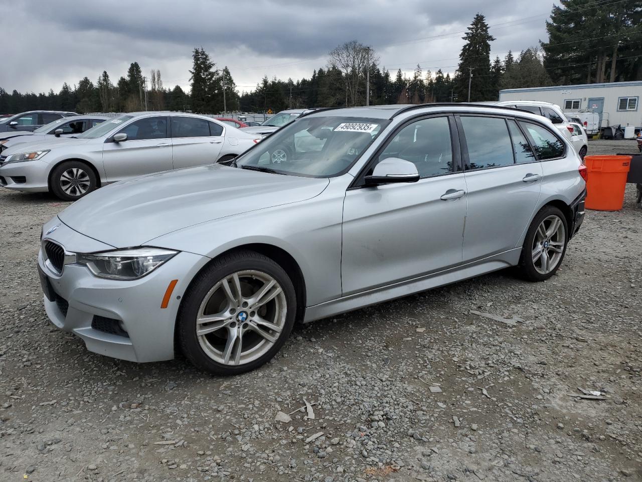 2016 BMW 3er VIN WBA8G5C51GK443224 - Copart auction photo