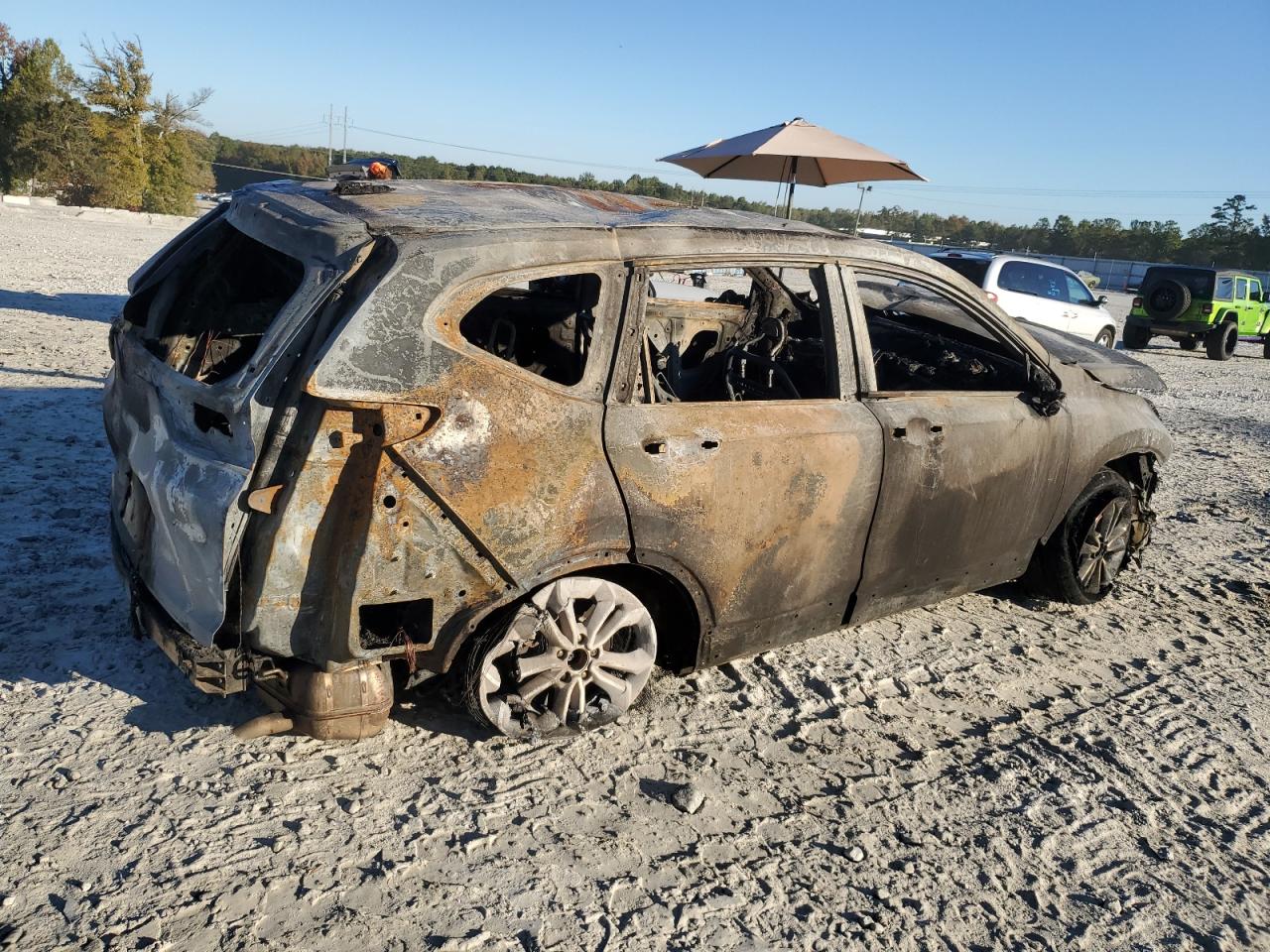 2020 Honda CR-V VIN 7FART6H89LE005381 Copart auction photo, burn damage thumbnail 3