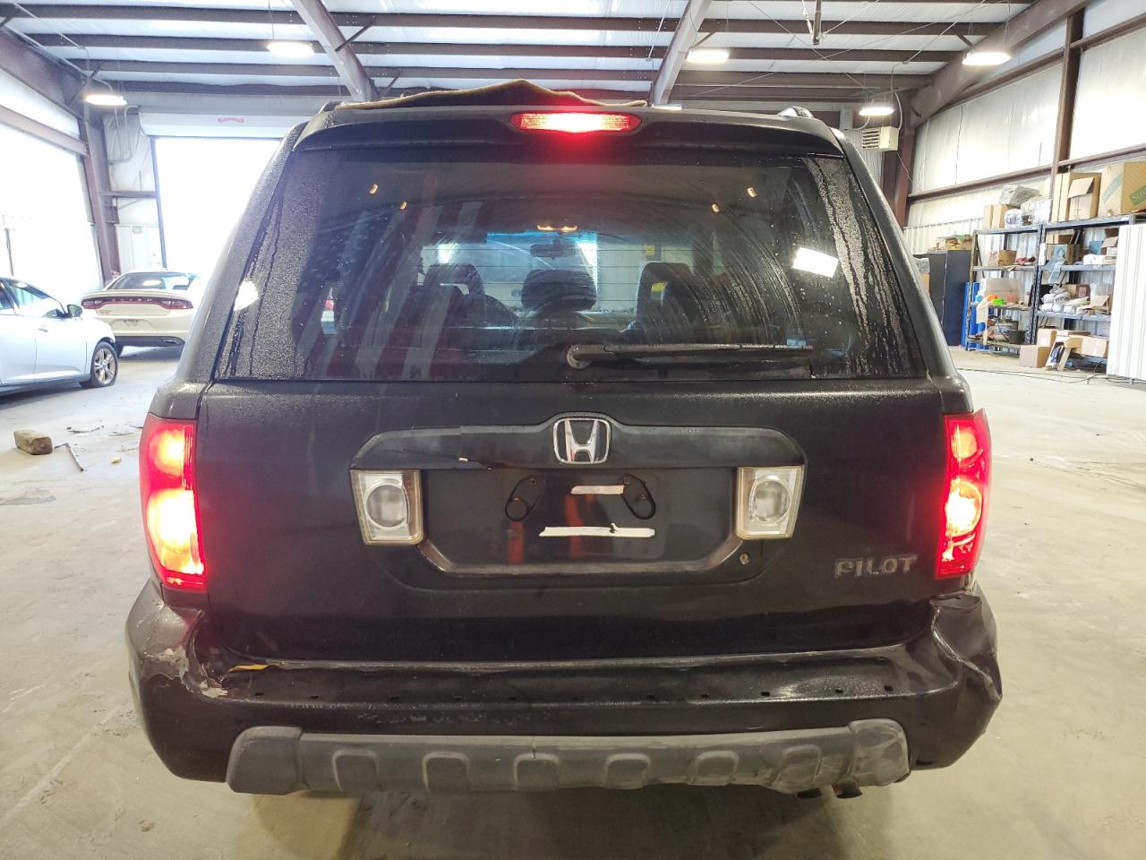 2004 Honda Pilot VIN 2HKYF18564H513740 Copart auction photo, side / front end damage thumbnail 6