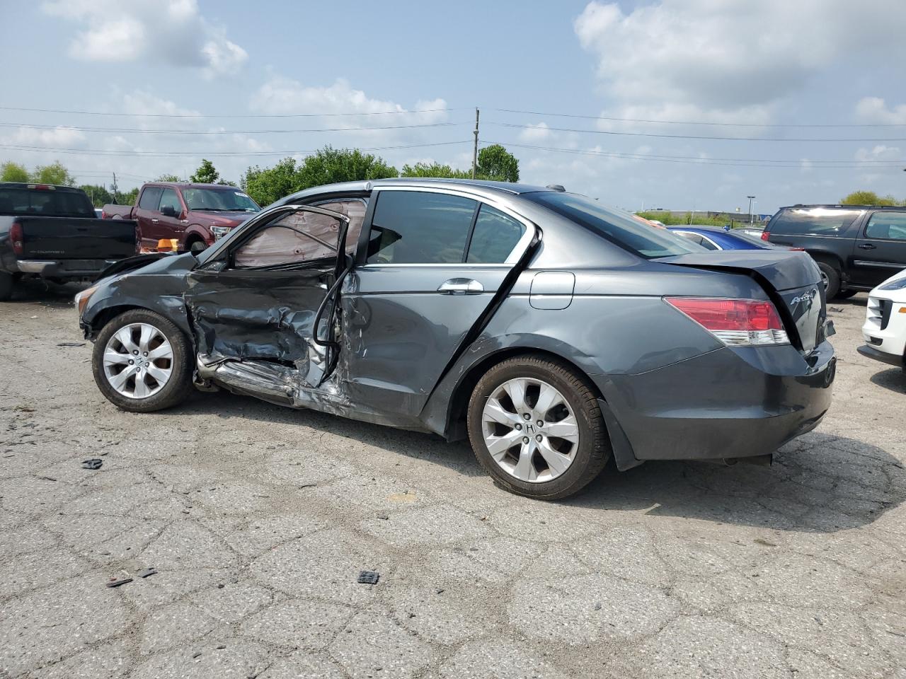2008 Honda Accord VIN 1HGCP36898A031603 Copart auction photo, side / front end damage thumbnail 2