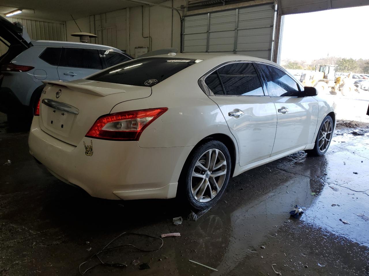 2010 Nissan Maxima VIN 1N4AA5AP5AC872495 Copart auction photo, front end / minor dent/scratches damage thumbnail 3
