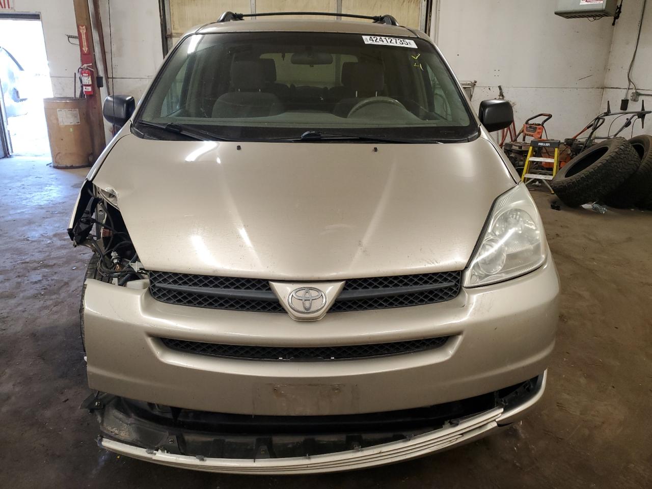 2005 Toyota Sienna VIN 5TDZA23C05S250462 Copart auction photo, front end damage thumbnail 5