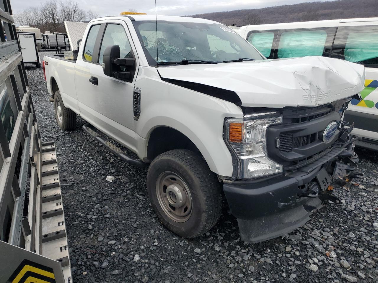 2020 Ford F250 VIN 1FT7X2B65LED95145 Copart auction photo, front end / minor dent/scratches damage thumbnail 4