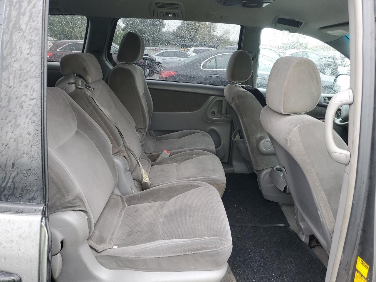 2004 Toyota Sienna VIN 5TDZA23C94S074123 Copart auction photo, rear end / minor dent/scratches damage thumbnail 11