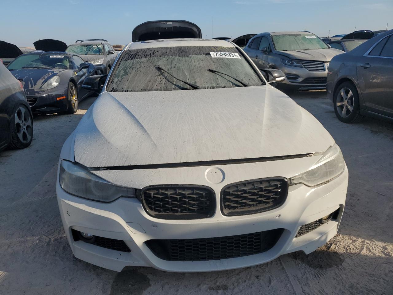 2016 BMW 3er VIN WBA8E9G51GNT85699 Copart auction photo, water/flood damage thumbnail 5
