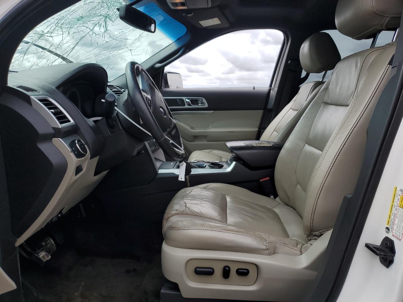2014 Ford Explorer VIN 1FM5K7D9XEGA32949 Copart auction photo, front end / minor dent/scratches damage thumbnail 7