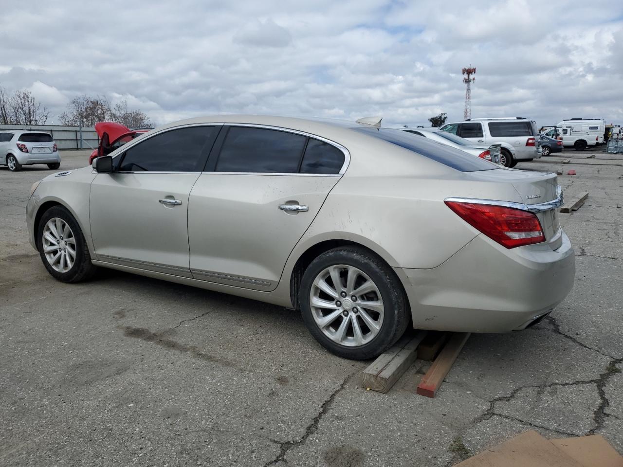 2015 Buick LaCrosse VIN 1G4GB5G3XFF143903 Copart auction photo, rear end / side damage thumbnail 2
