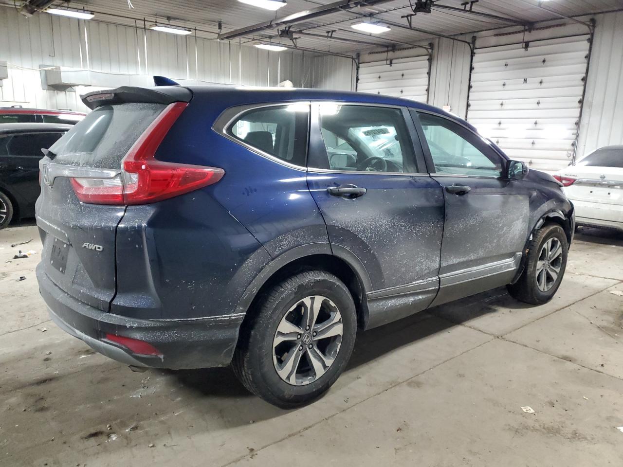 2018 Honda CR-V VIN 2HKRW6H39JH227599 Copart auction photo, front end / rear end damage thumbnail 3