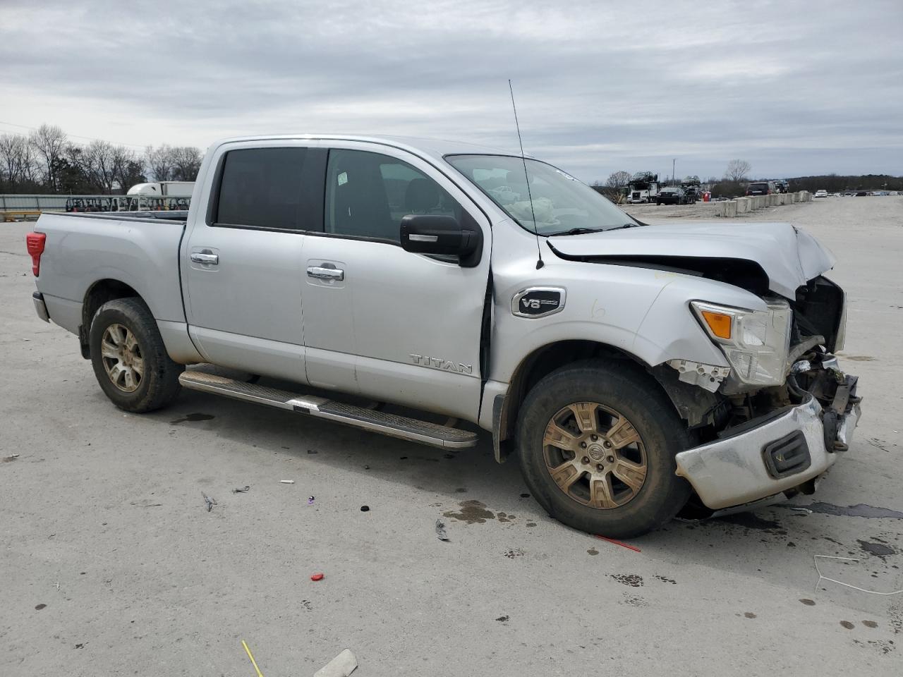 2017 Nissan Titan VIN 1N6AA1EJ9HN510142 Copart auction photo, front end / minor dent/scratches damage thumbnail 4
