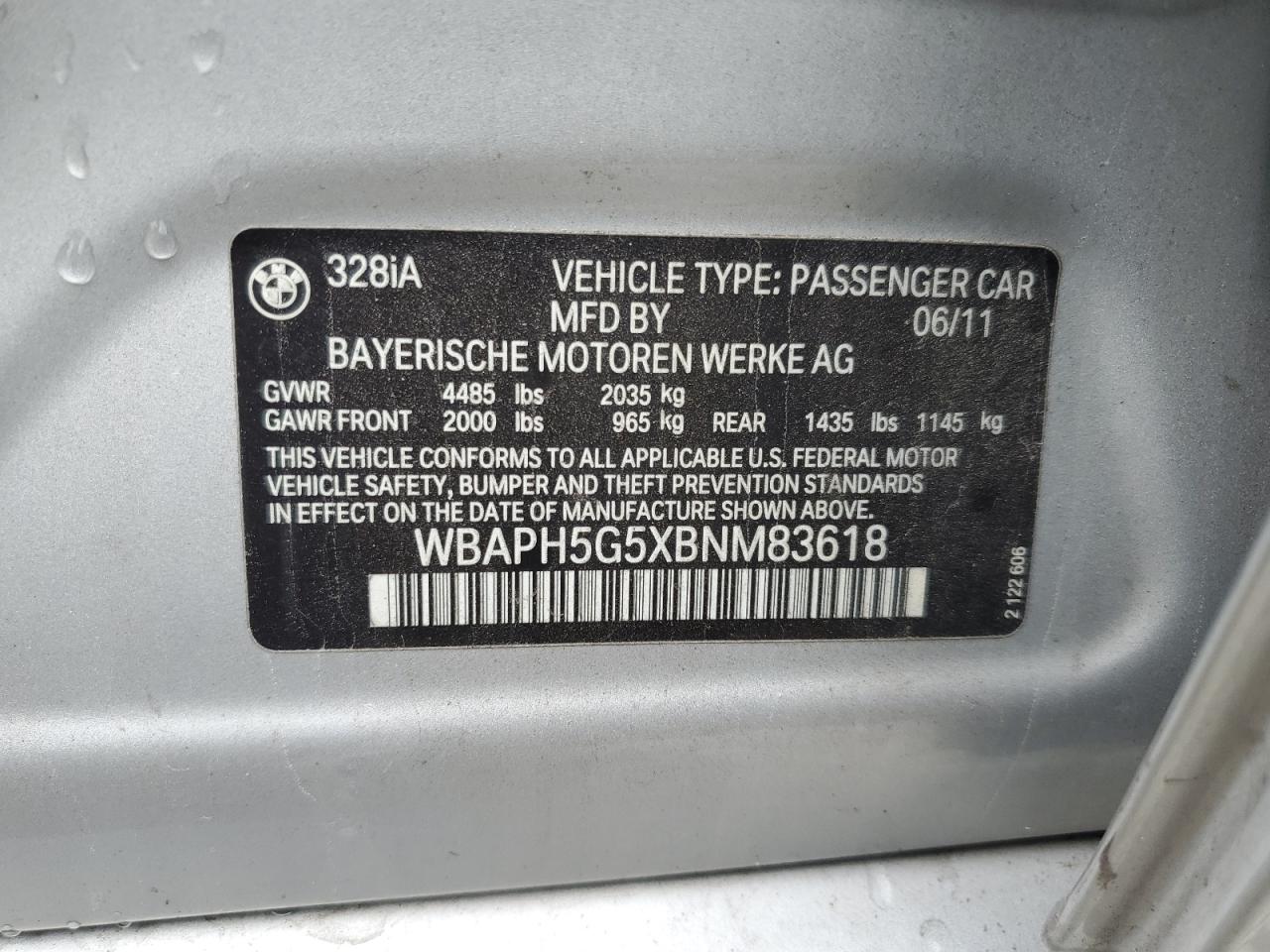 2011 BMW 3er VIN WBAPH5G5XBNM83618 Copart auction photo, rear end damage thumbnail 12