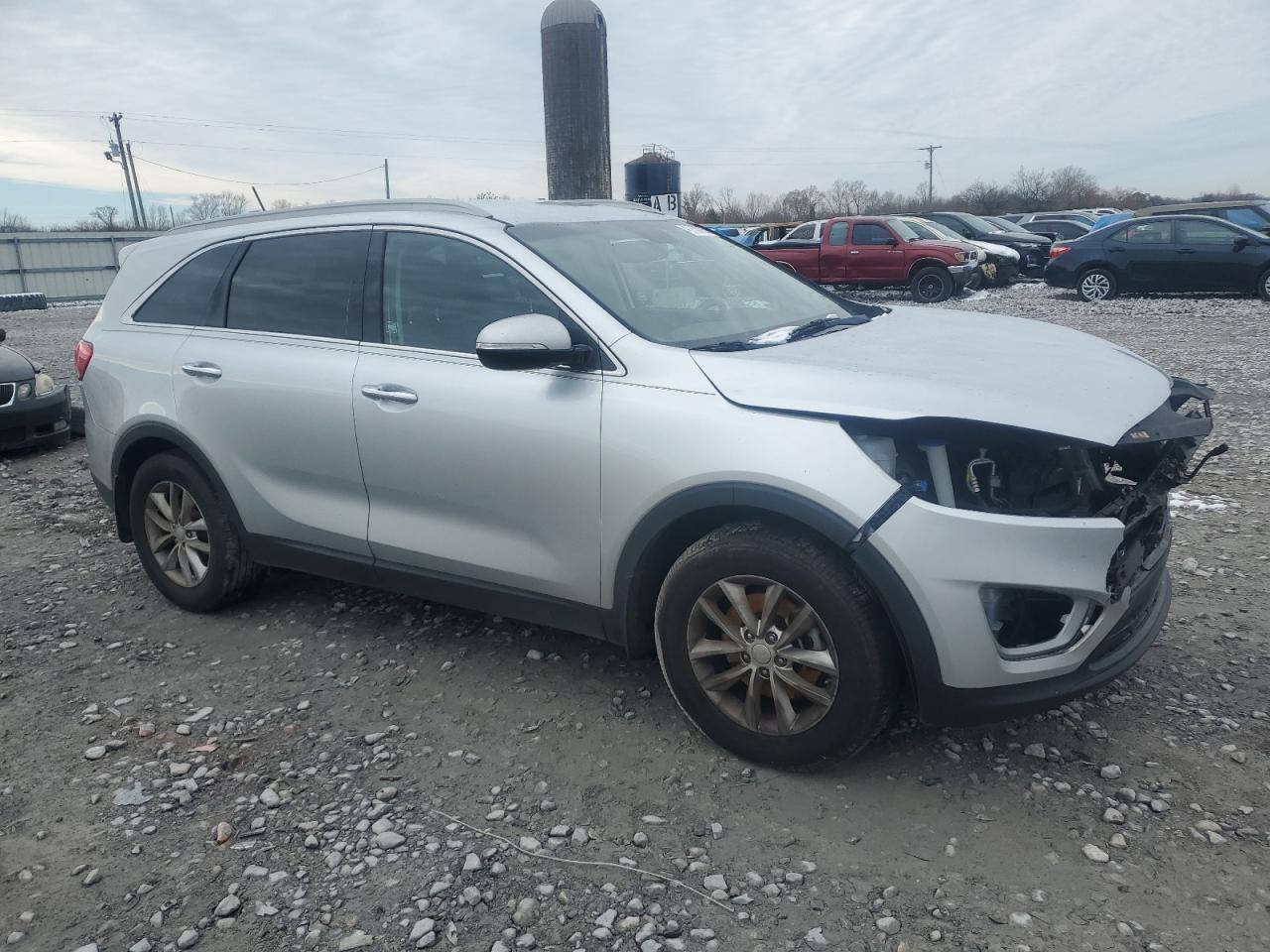 2018 KIA Sorento VIN 5XYPG4A58JG404218 Copart auction photo, front end damage thumbnail 4