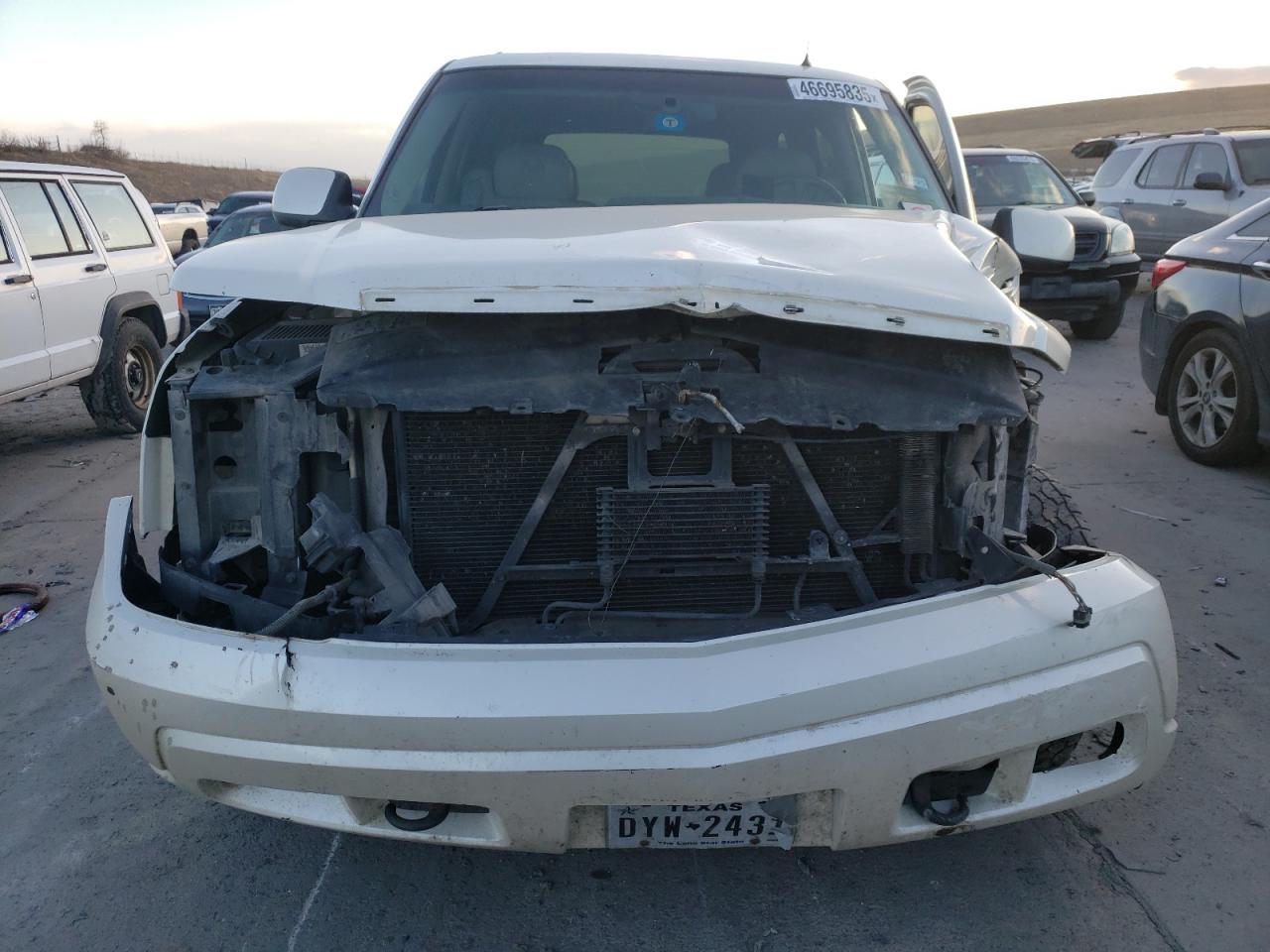 2002 Cadillac Escalade VIN 1GYEC63T82R254313 Copart auction photo, front end / side damage thumbnail 5
