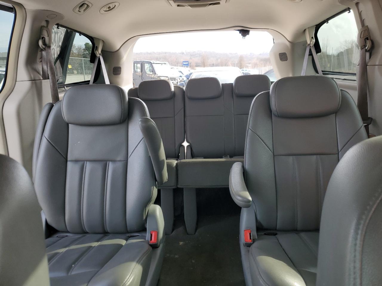 2008 Chrysler Town & Country VIN 2A8HR54P48R115238 Copart auction photo, front end / side damage thumbnail 10